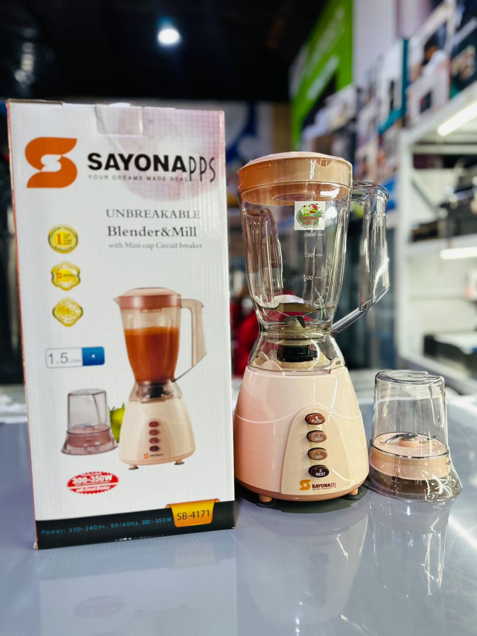 SAYONA 1.5L blender with clear blending jar and white base, countertop appliance