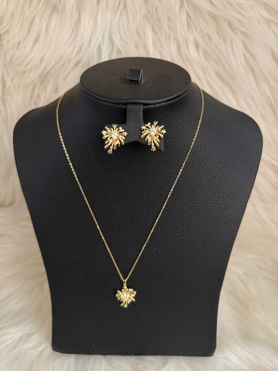 Golden Flower Sparkle Jewelry Set